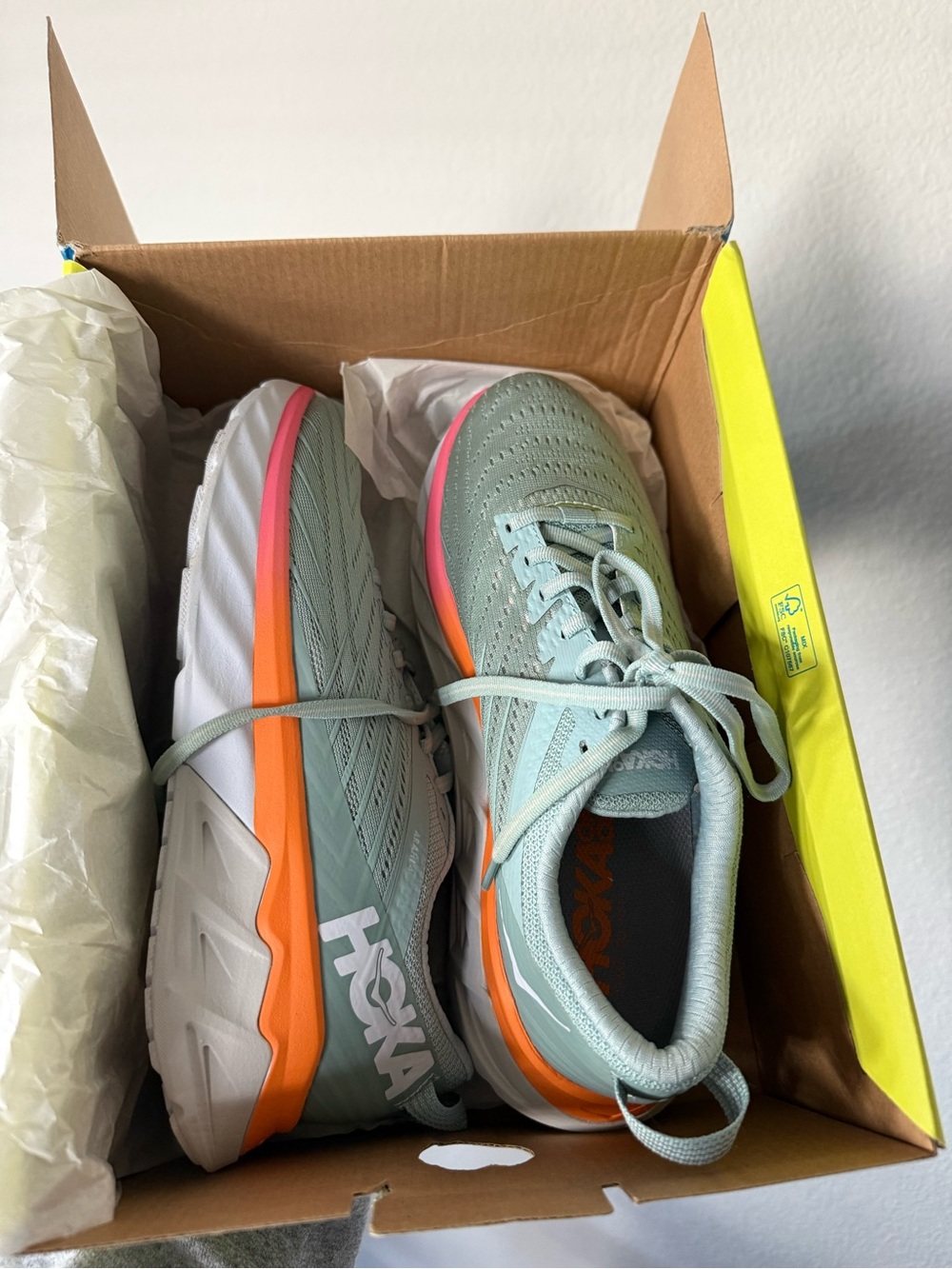 Hoka W ARAHI 4 Mint Green Sneakers with Pink and Orange Details